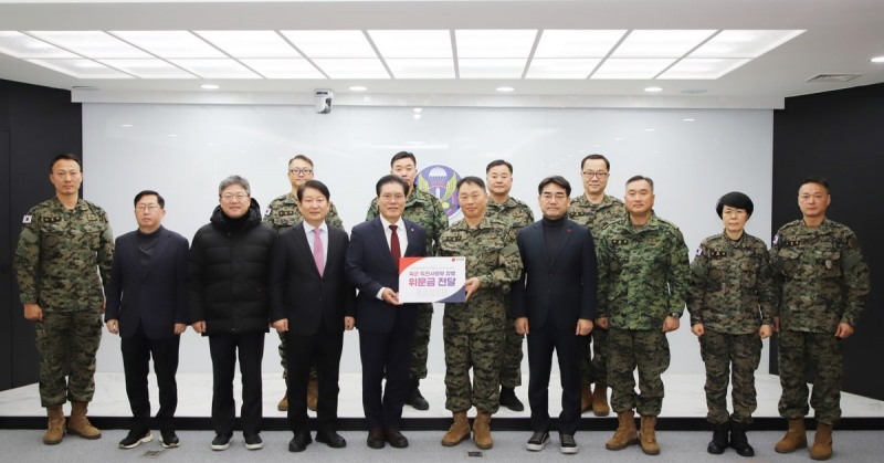 육군특수전사령부를 방문한 국민의힘 '대안과 미래' 소속 의원들.(사진=연합뉴스)