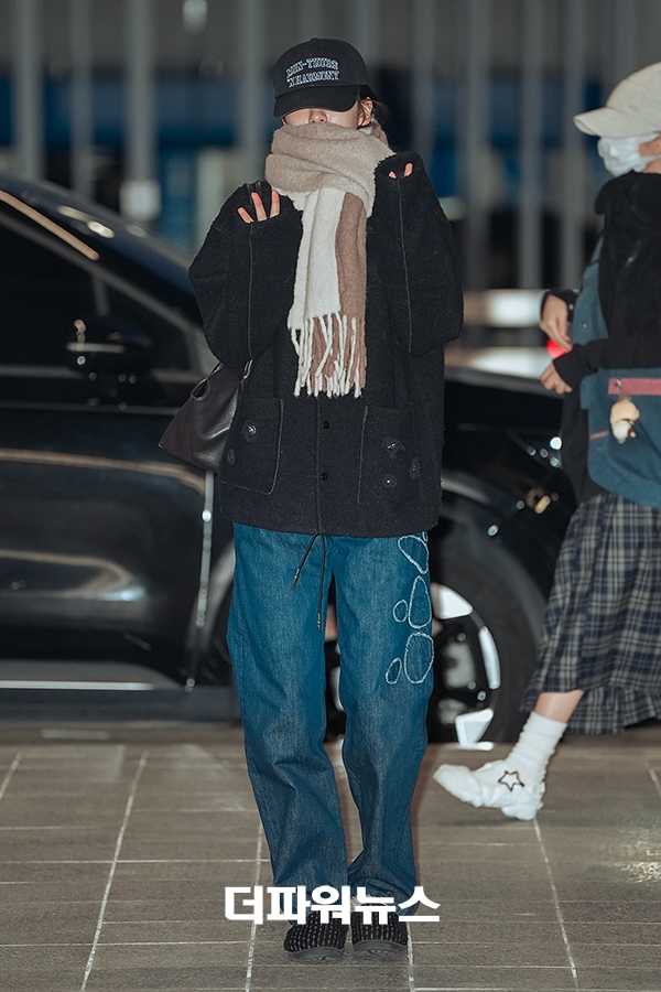 아이브 안유진, 인천국제공항 출국