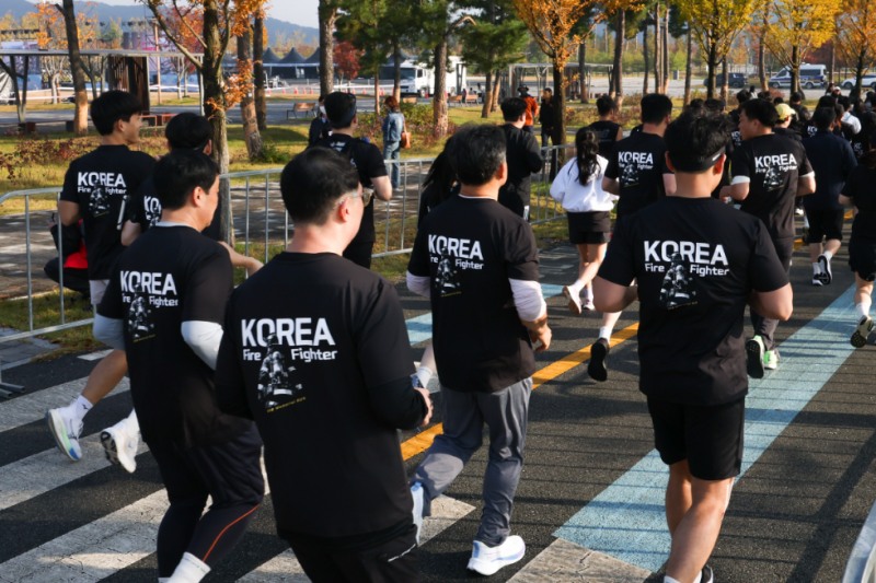 LG유플러스 119메모리얼런 기념 티셔츠 판매 수익금으로 소방관 지원