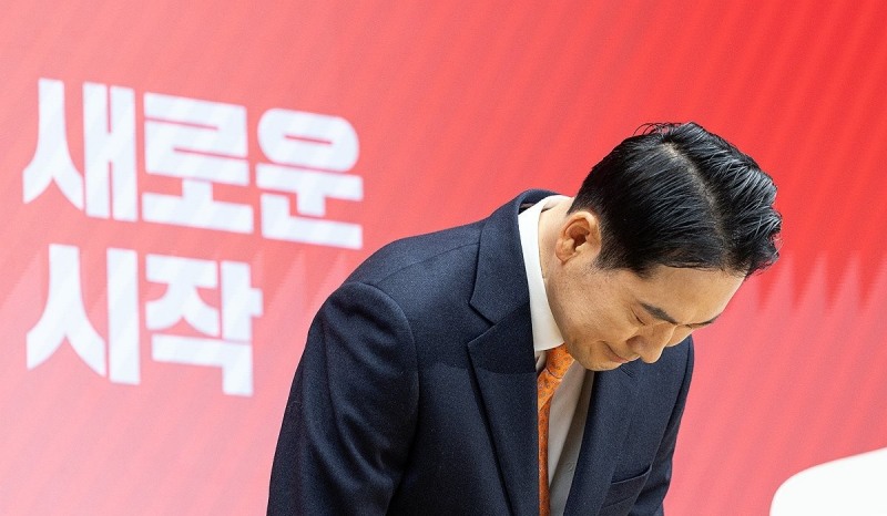 12·3 비상계엄 사과하는 국민의힘 장동혁 대표(사진=연합뉴스)