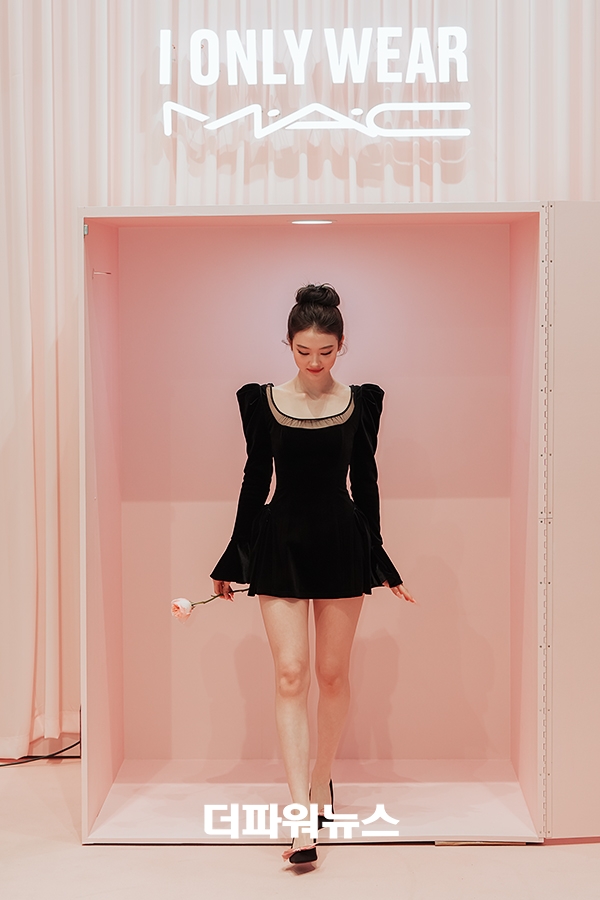 미야오 엘라, 포토월 행사