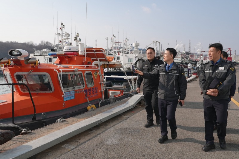 남해청장 울산해양경찰 구조대 방문 모습./ 사진=남해해경