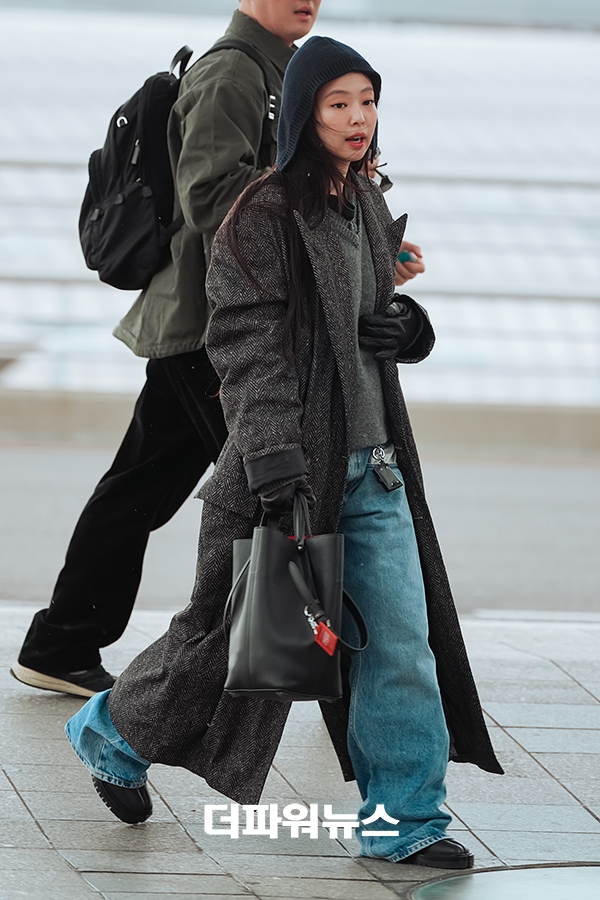 블랙핑크 제니, 인천국제공항 출국