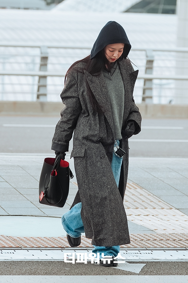 블랙핑크 제니, 인천국제공항 출국