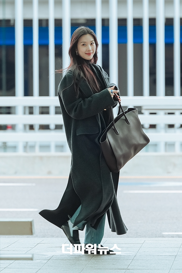 문가영, 인천국제공항 출국