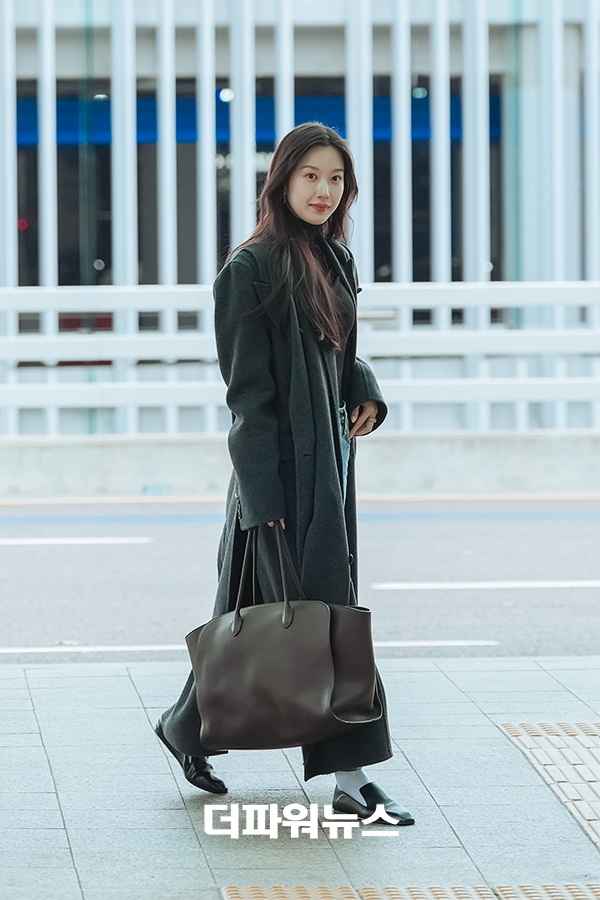 문가영, 인천국제공항 출국