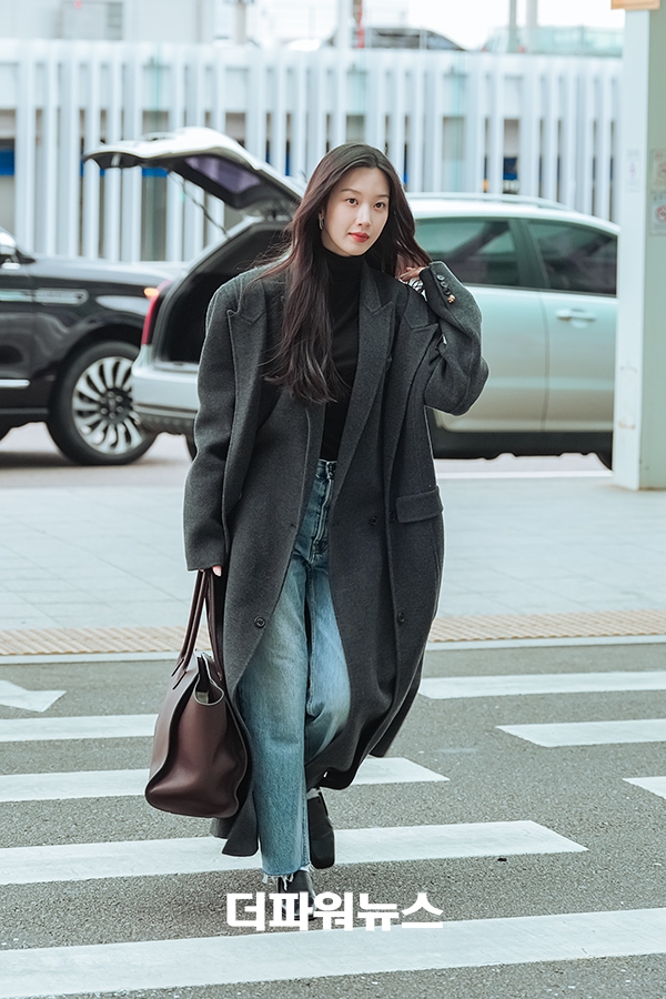 문가영, 인천국제공항 출국