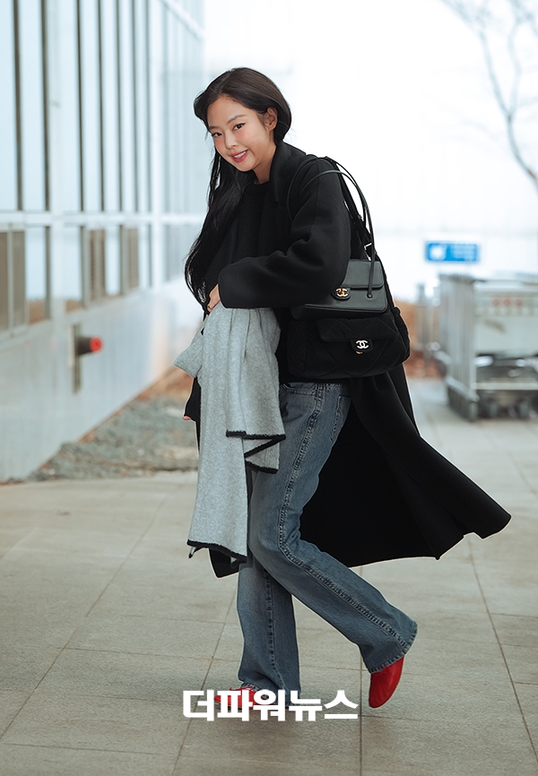 블랙핑크 제니, 김포국제공항 출국