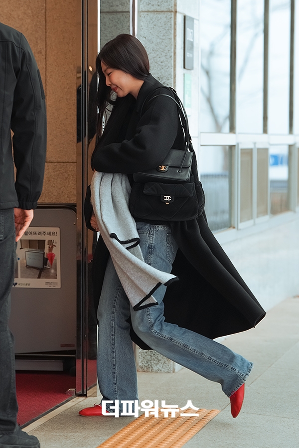 블랙핑크 제니, 김포국제공항 출국