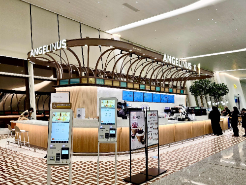 롯데GRS, 인천공항 T2에 로봇 바리스타 매장 오픈