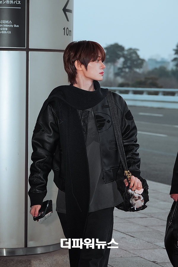 투어스 한진. 김포국제공항 출국