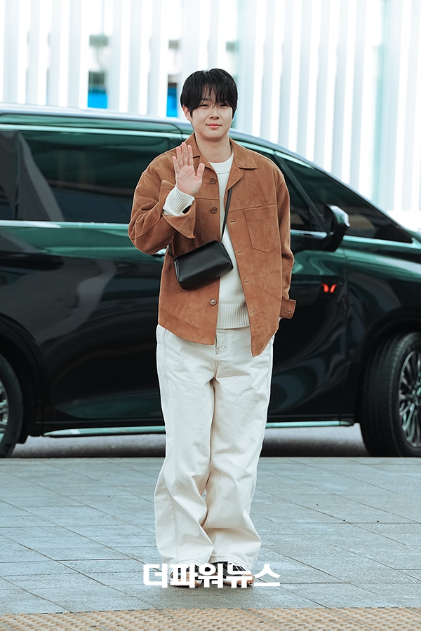 최우식, 인천국제공항 출국