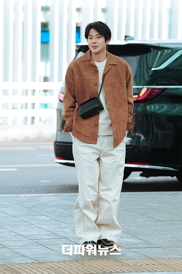 최우식, 인천국제공항 출국