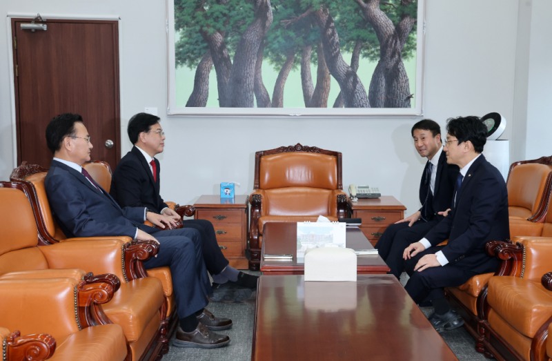 여야 원내대표 회동(사진=연합뉴스)