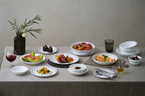 코렐 신제품 엠파이어 블루 컬렉션 출시