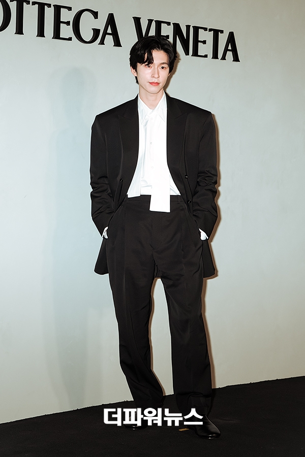 홍경, 포토월 행사