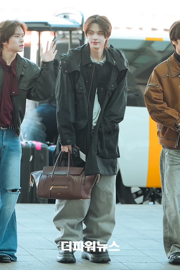 투어스 신유, 인천국제공항 출국