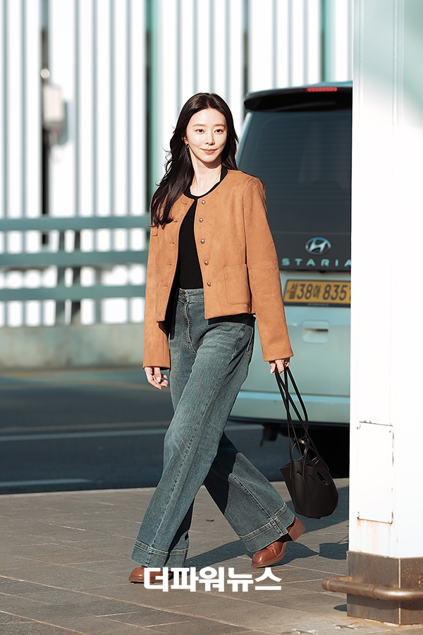 이주빈, 인천국제공항 출국