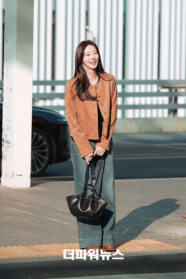 이주빈, 인천국제공항 출국