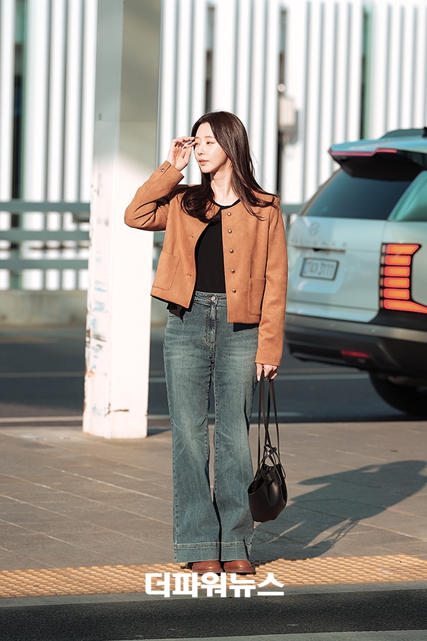 이주빈, 인천국제공항 출국