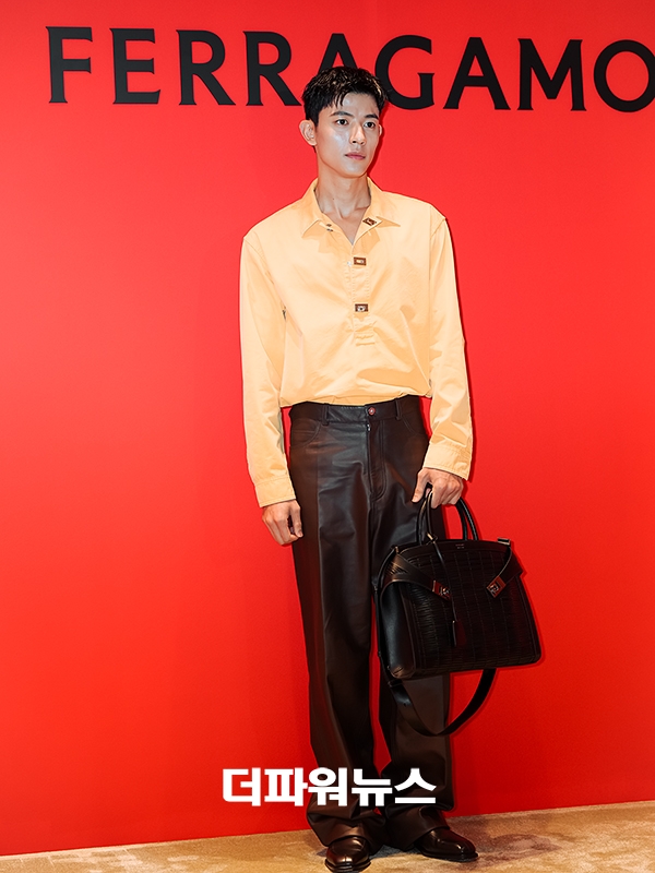 로몬, 포토월 행사