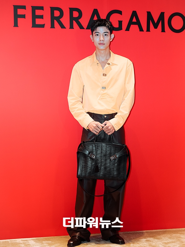 로몬, 포토월 행사