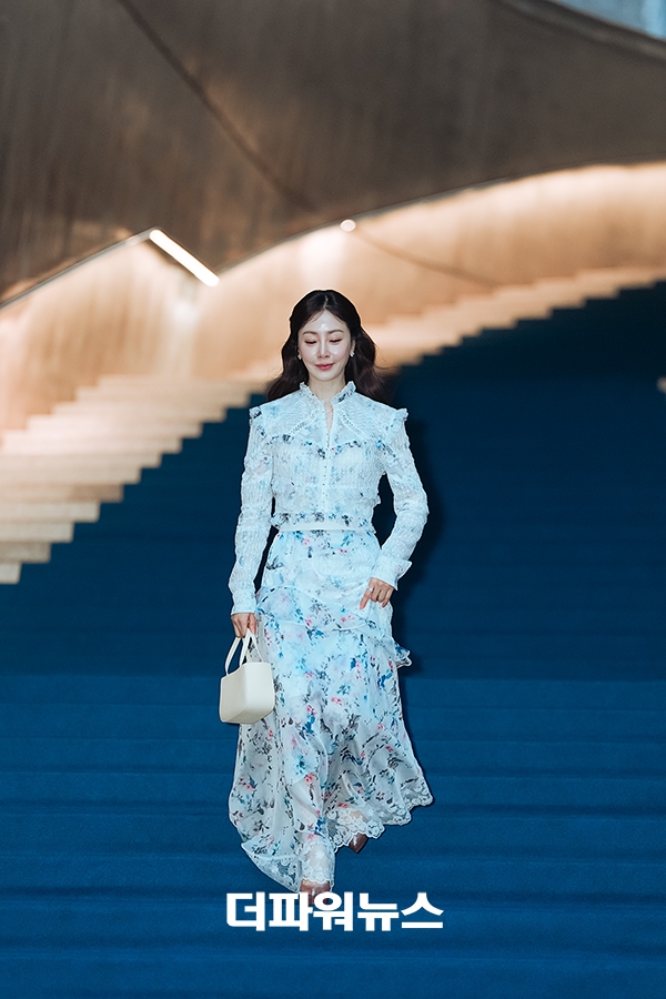 오나라, '2026 F/W 서울패션위크' 두칸 컬렉션