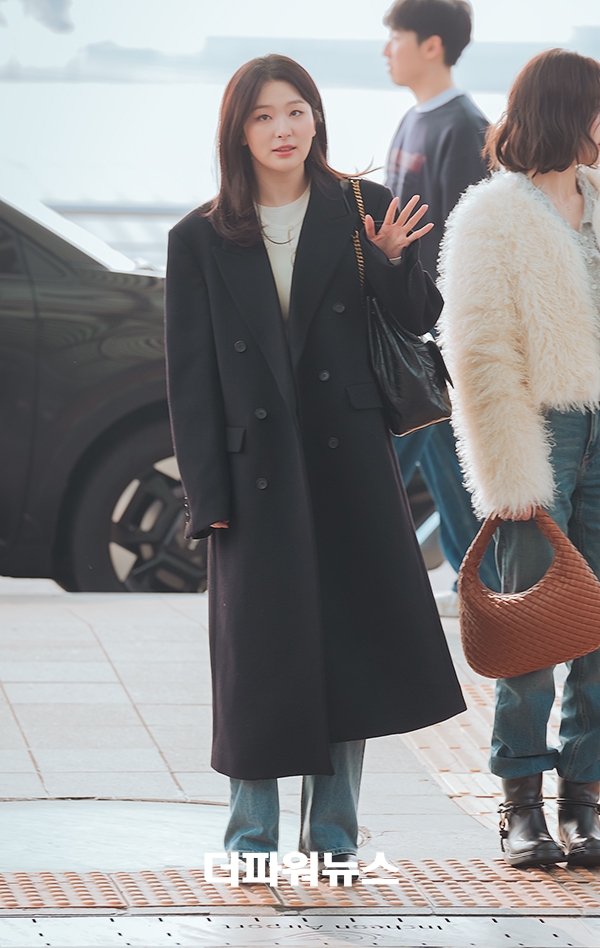 레드벨벳 슬기, 인천국제공항 출국