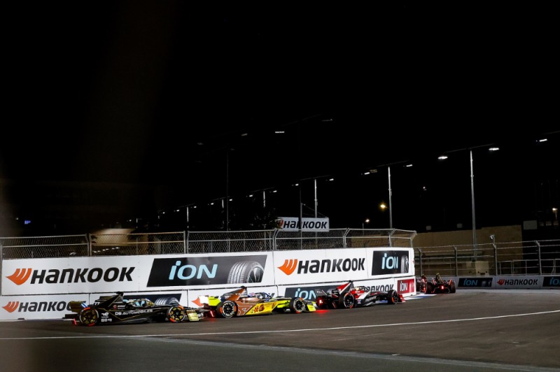 포뮬러 E 시즌 12 2026 제다 E-PRIX 경기 장면.(사진=한국타이어)