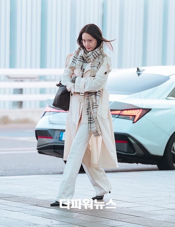 윤아, 인천국제공항 출국