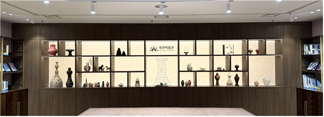 부산 복천박물관, 갤러리형 도서관 ‘문화공간 복(福)’ 전경./ 사진=부산시