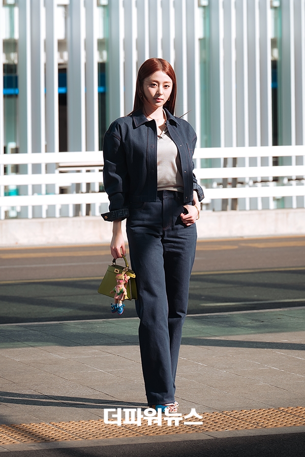 르세라핌 허윤진, 인천국제공항 출국
