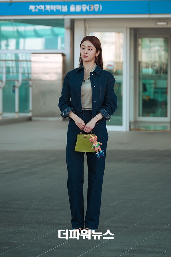 르세라핌 허윤진, 인천국제공항 출국