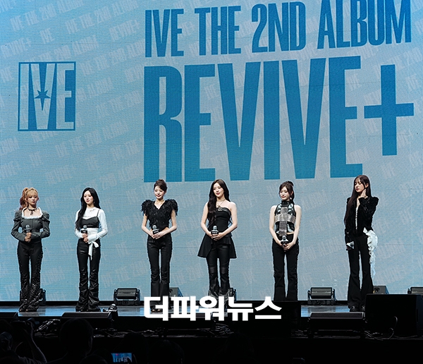 아이브, 정규 2집 <revive+> 발매 기념 쇼케이스