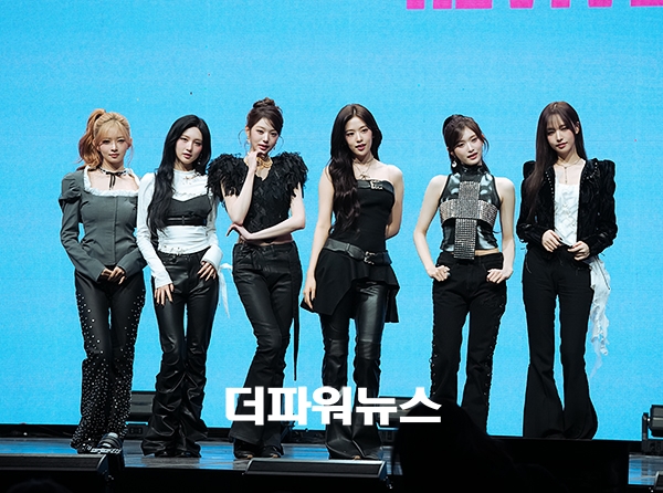 아이브, 정규 2집 <revive+> 발매 기념 쇼케이스