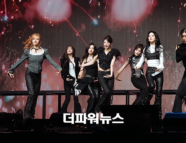 아이브, 정규 2집 <revive+> 발매 기념 쇼케이스