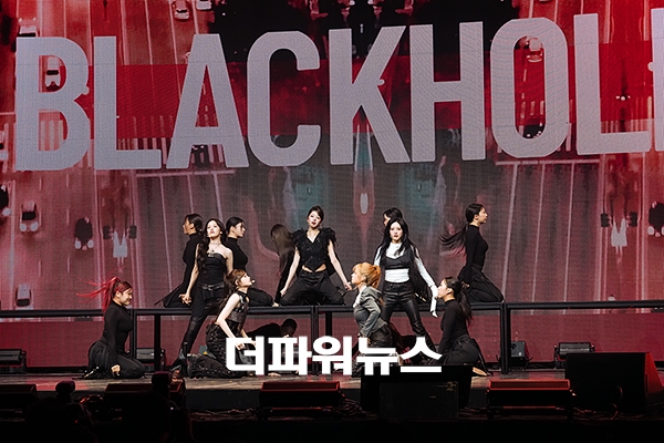 아이브, 정규 2집 <revive+> 발매 기념 쇼케이스