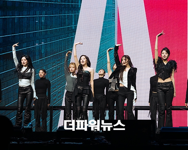 아이브, 정규 2집 <revive+> 발매 기념 쇼케이스