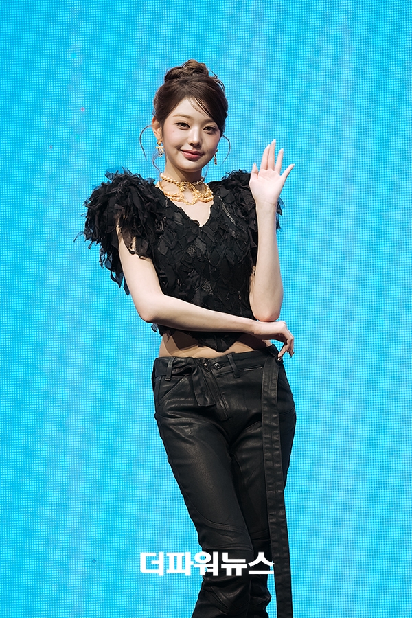 아이브 장원영, 정규 2집 <revive+> 발매 기념 쇼케이스