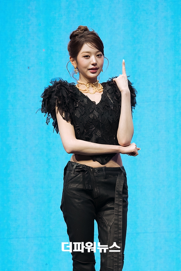 아이브 장원영, 정규 2집 <revive+> 발매 기념 쇼케이스