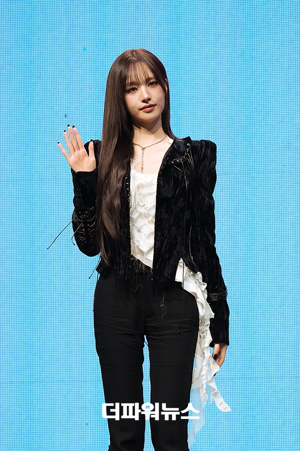 아이브 리즈, 정규 2집 <revive+> 발매 기념 쇼케이스