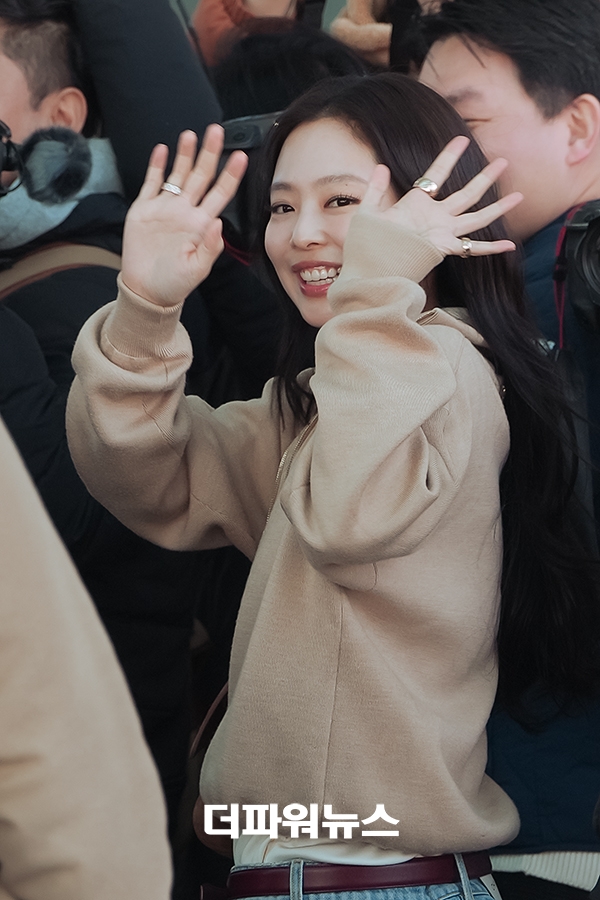 블랙핑크 제니, 인천국제공항 출국