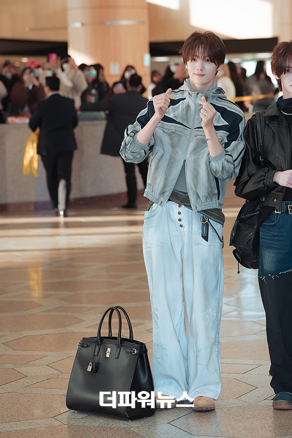 투어스 영재, 김포국제공항 출국