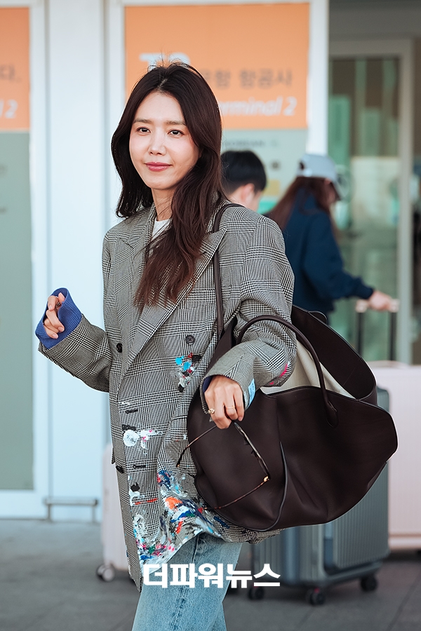채정안, 인천국제공항 출국