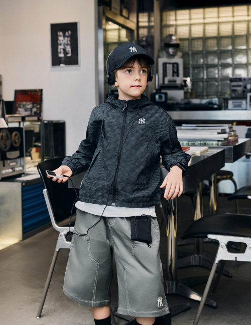 MLB키즈, 26SS 바람막이 화보 공개