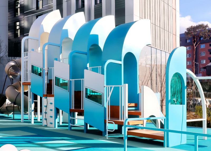 강원도 원주시 반곡동 ‘원주 롯데캐슬 시그니처’ 내 ‘EARTH SAVER’의 테마별 어린이놀이터.(사진=롯데건설)