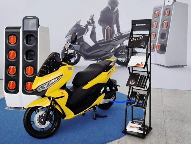 여수시가 대기오염물질 저감과 소음 문제 해결을 위해 ‘2026년 전기이륜차 보급사업’을 추진하고 오는 18일부터 보조금 지원 신청을 접수한다