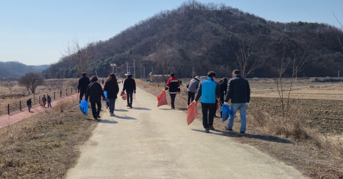새봄맞이 민·관·산·학 연합 환경정화