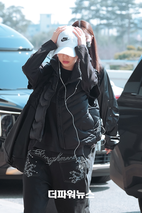 에스파 카리나, 김포국제공항 출국