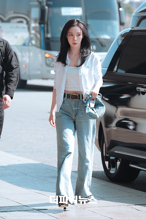 에스파 뒨터, 김포국제공항 출국